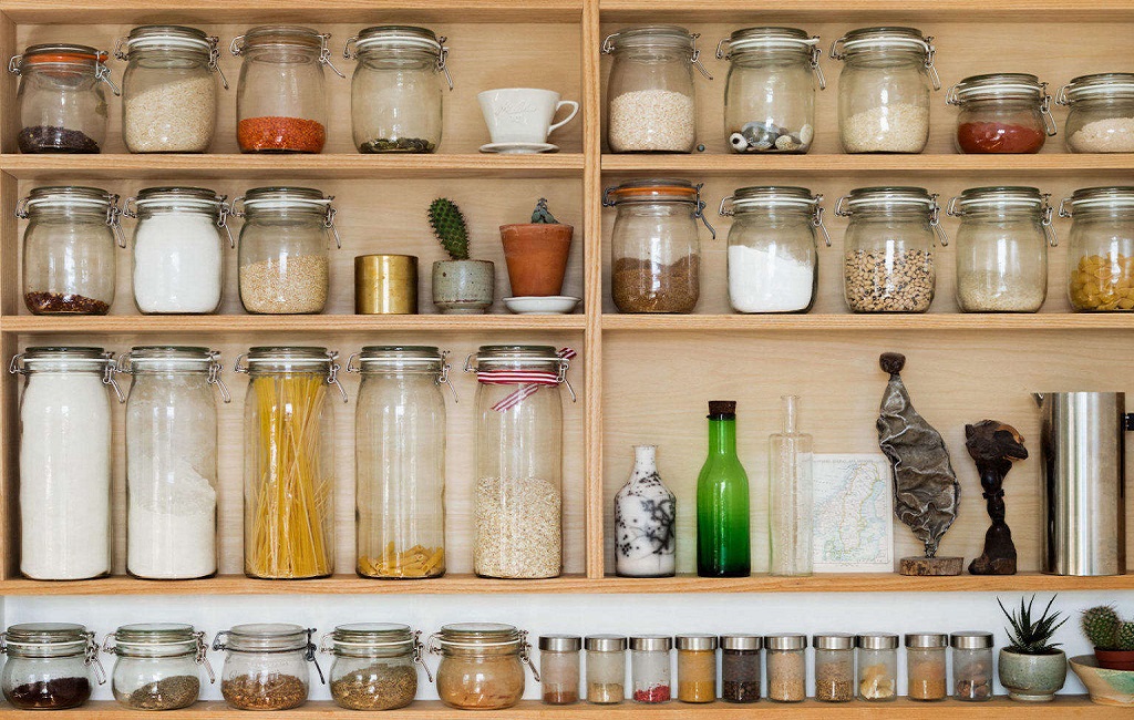 organizing a small kitchen