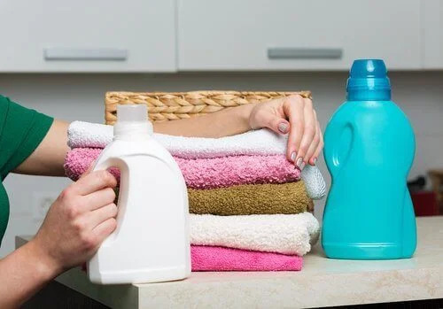 Why not use fabric softener on polyester