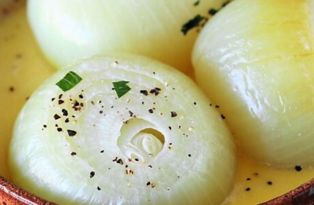 Do boiled onions have any nutritional value?
