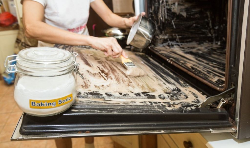 What do you mix with baking soda to clean?
