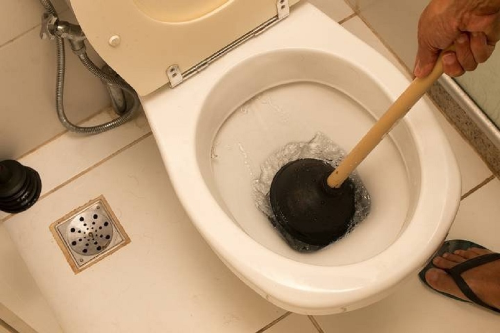 Why is my toilet bubbling when the water is running