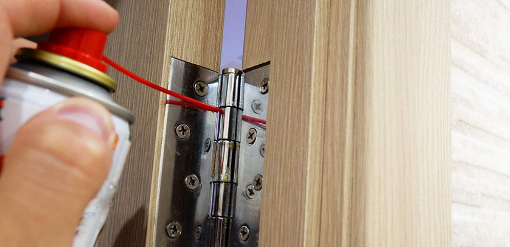 squeaky door hinge lubricant